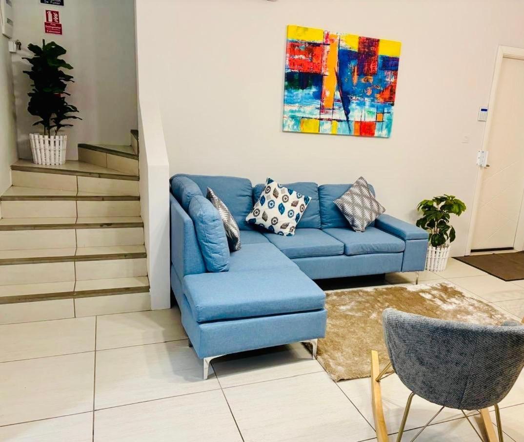 Stunning 3-Bedroom Apartment With Private Rooftop Terrace & Gorgeous Pool Flic en Flac Exterior photo