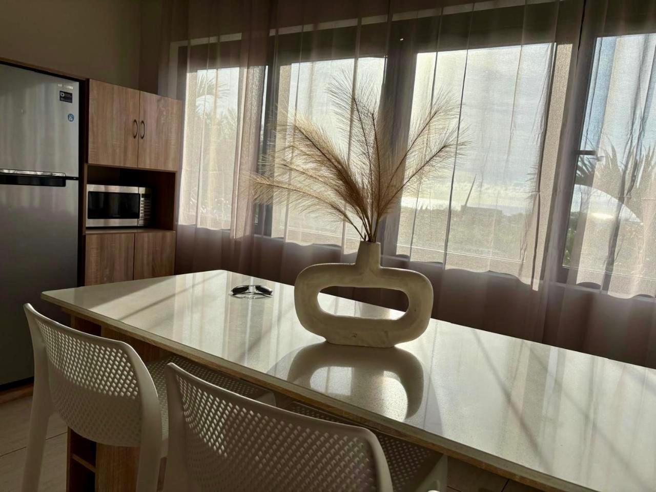 Stunning 3-Bedroom Apartment With Private Rooftop Terrace & Gorgeous Pool Flic en Flac Exterior photo