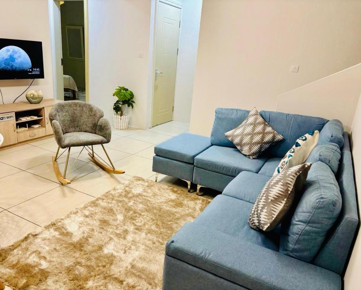 Stunning 3-Bedroom Apartment With Private Rooftop Terrace & Gorgeous Pool Flic en Flac Exterior photo