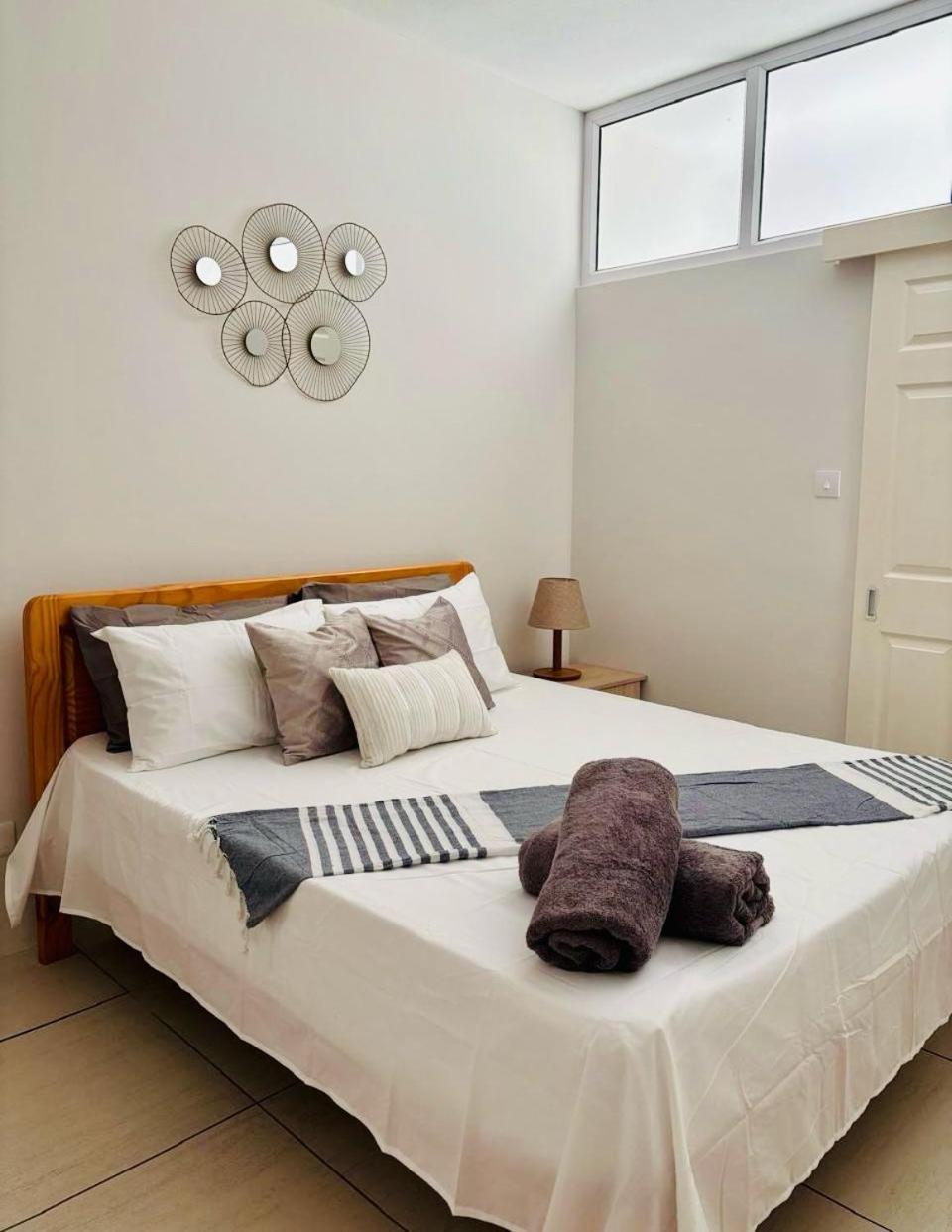 Stunning 3-Bedroom Apartment With Private Rooftop Terrace & Gorgeous Pool Flic en Flac Exterior photo